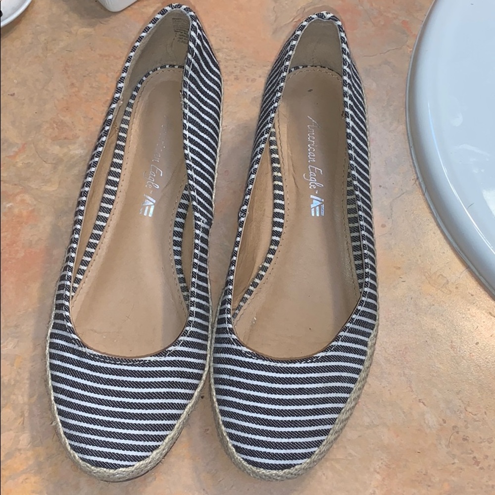 Shoes - Picture 2 of 4